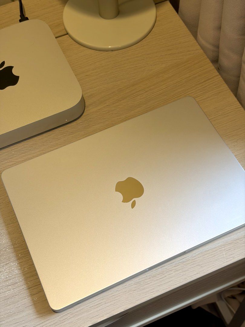 MacBook Air M4 (Category: Laptops & Notebooks) located in Marikina City. Submitted by silverowl-3972 (Listing ID 1469620333, Image 2). Description: MacBook Air M4 (Silver) 16gb/256gb 100% Batt Health - 8 cycle count No issues, complete Meetup or pickup in Marikina. Thanks!.