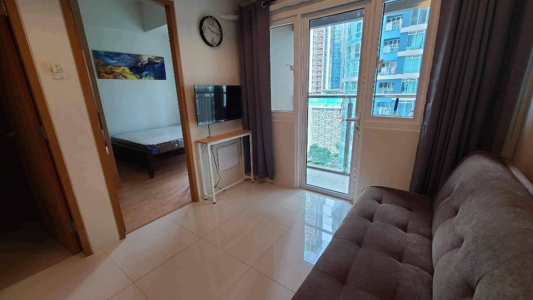 Madison Park West 40K 1BR with Balcony (Category: Apartments & Condos) located in Caloocan City. Submitted by aysalpha01 (Listing ID 1469676370, Image 2). Description: Madison PARK West 1BR FULLY FURNISHED 40SQM with balcony facing amenities morning sun 40K PER MONTH association dues inclusive.