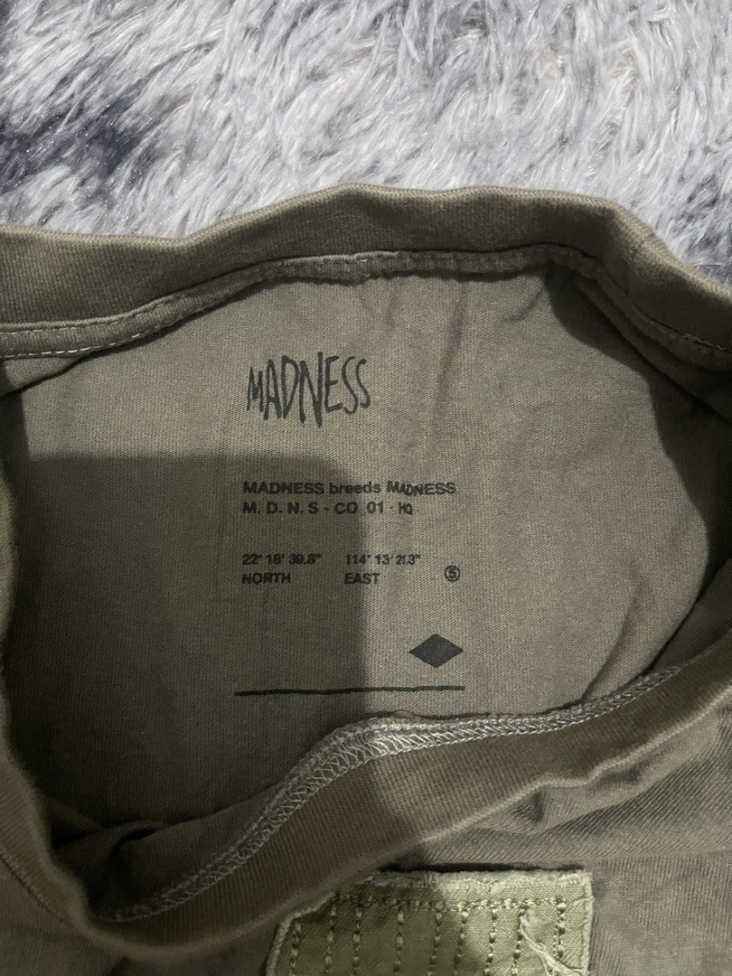Madness tee (Category: Formal Shirts) located in San Jacinto. Submitted by clothcartelph (Listing ID 1469663259, Image 3). Description: Size: XL Dimes: 24/32 Width: 24 Length: 32 Issue: ~ Color rate: 9.3/10 .