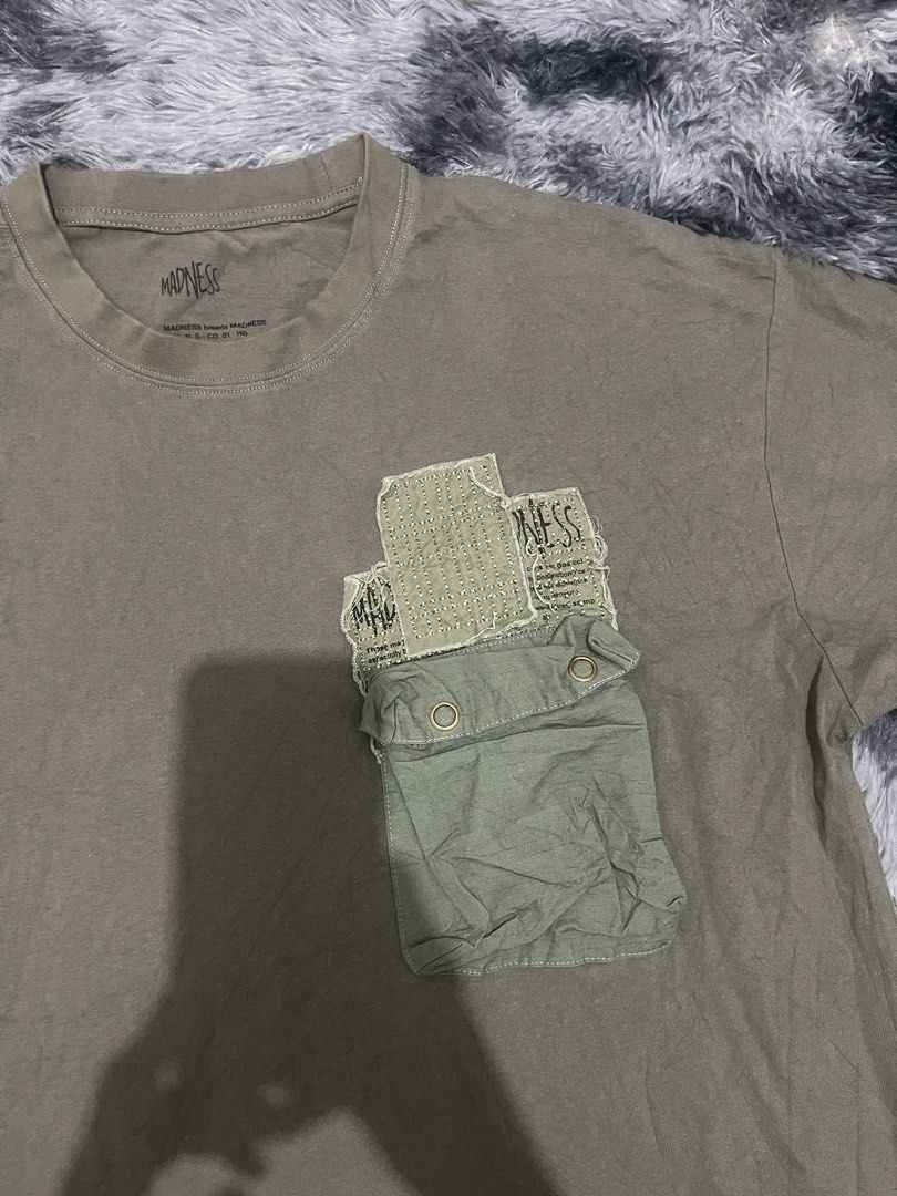Madness tee (Category: Formal Shirts) located in San Jacinto. Submitted by clothcartelph (Listing ID 1469663259, Image 2). Description: Size: XL Dimes: 24/32 Width: 24 Length: 32 Issue: ~ Color rate: 9.3/10 .