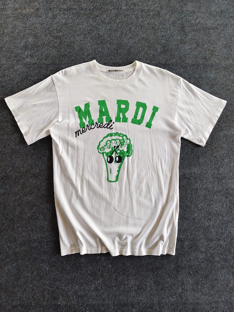 Mardi macrede (Category: Formal Shirts) located in Mati. Submitted by gilfrancis98974 (Listing ID 1469646032, Image 1). Description: vgood condi need wash issue hairline 19x27.