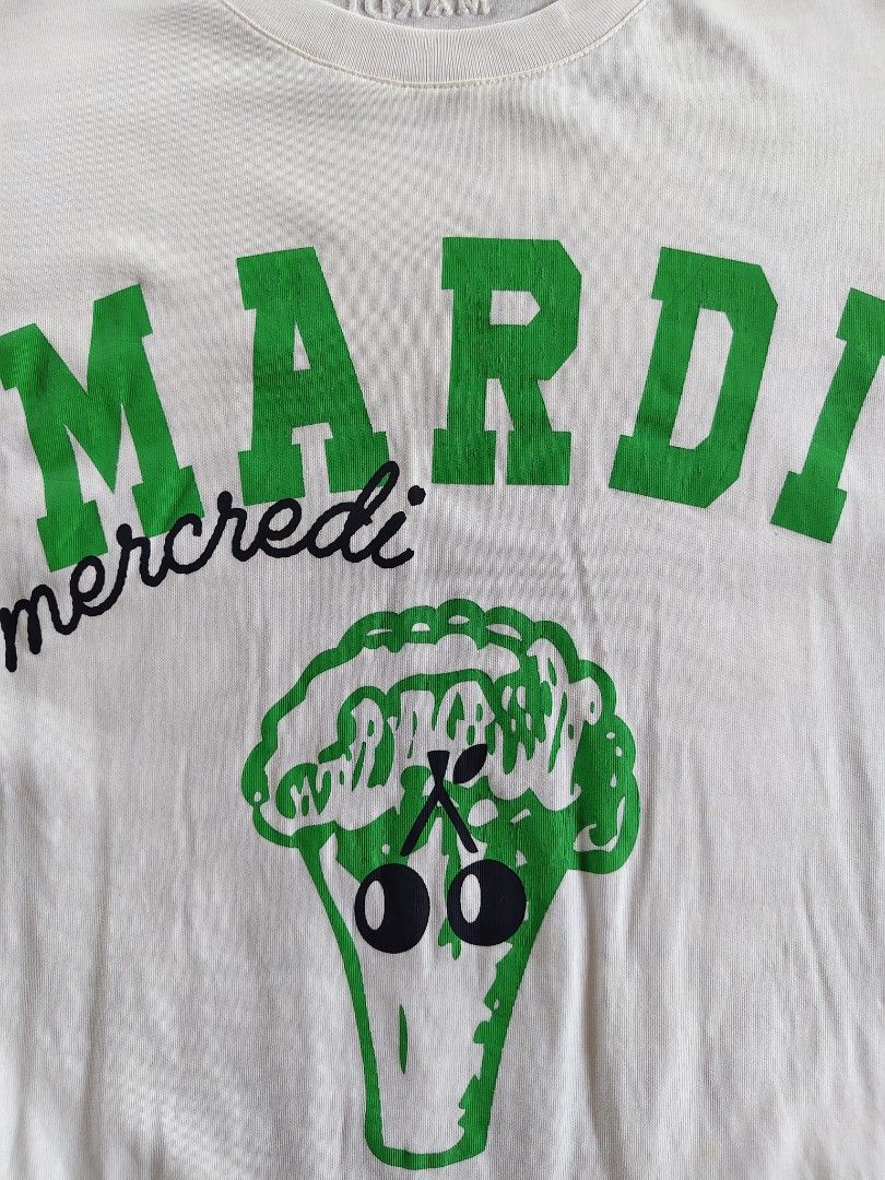 Mardi macrede (Category: Formal Shirts) located in Mati. Submitted by gilfrancis98974 (Listing ID 1469646032, Image 3). Description: vgood condi need wash issue hairline 19x27.
