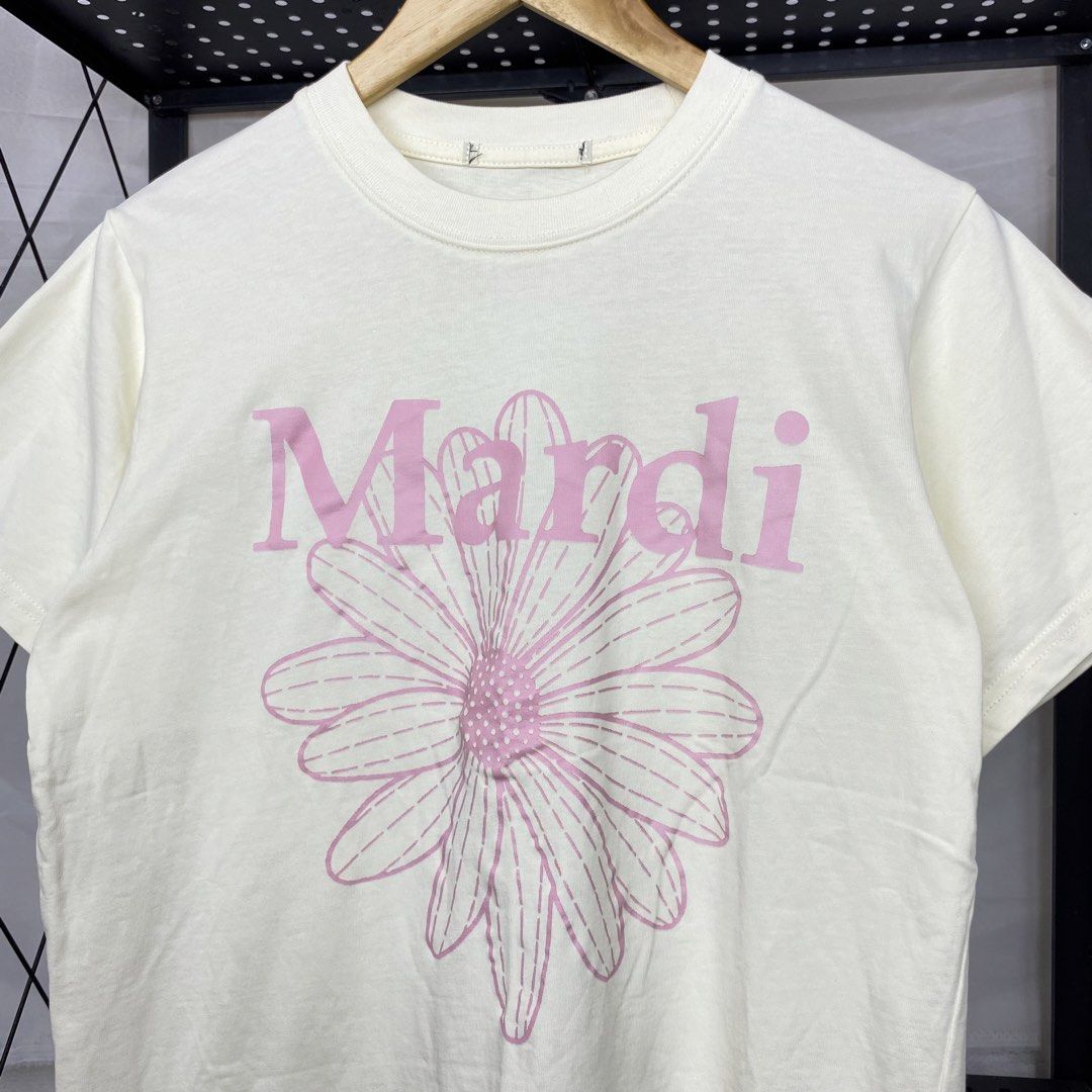 Mardi Mercredi Flower Shirt (Category: Tshirts & Polo Shirts ) located in Cebu City. Submitted by cebuvntgvibes (Listing ID 1469602881, Image 2). Description: 19W x 25L (S-M) . Excellent condition. Cute cream colorway. No issue. . Mine ₱850+sf.