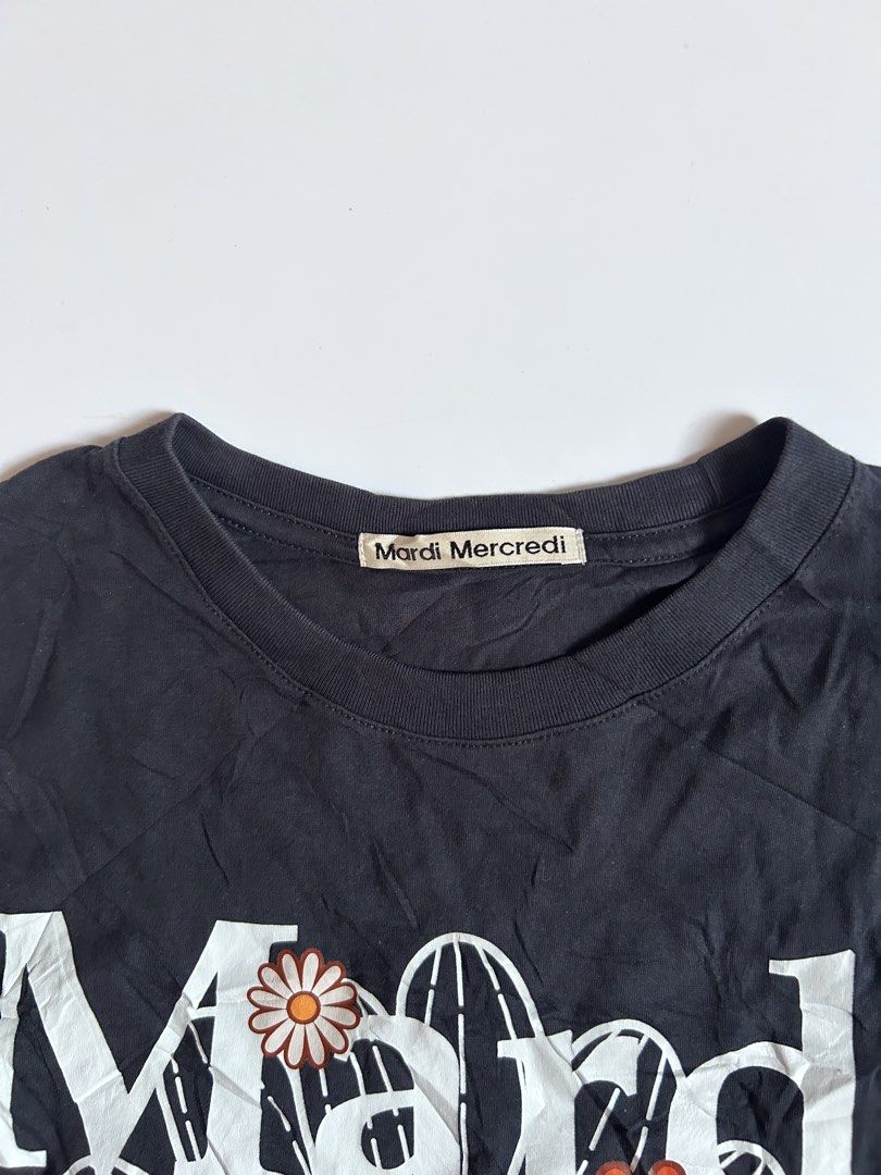 Mardi Mercredi Shirt (Category: Shirts) located in La Carlota. Submitted by jlcthriftfinds (Listing ID 1469588155, Image 3). Description: Mardi Mercredi Good as new One size W20 L26 No flaws 400 + sf Dm .