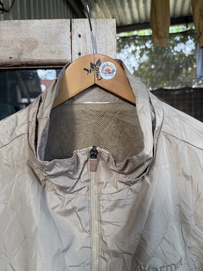 MARMOT Short Sleeve outdoor jacket (Category: Activewear) located in Manolo Fortich. Submitted by thriftacktoe34 (Listing ID 1469698551, Image 2). Description: Excellent condition Color rate 9.5/10 Size XL Dimes W23 x L28 Issue: missing hood FREE shipping fee.