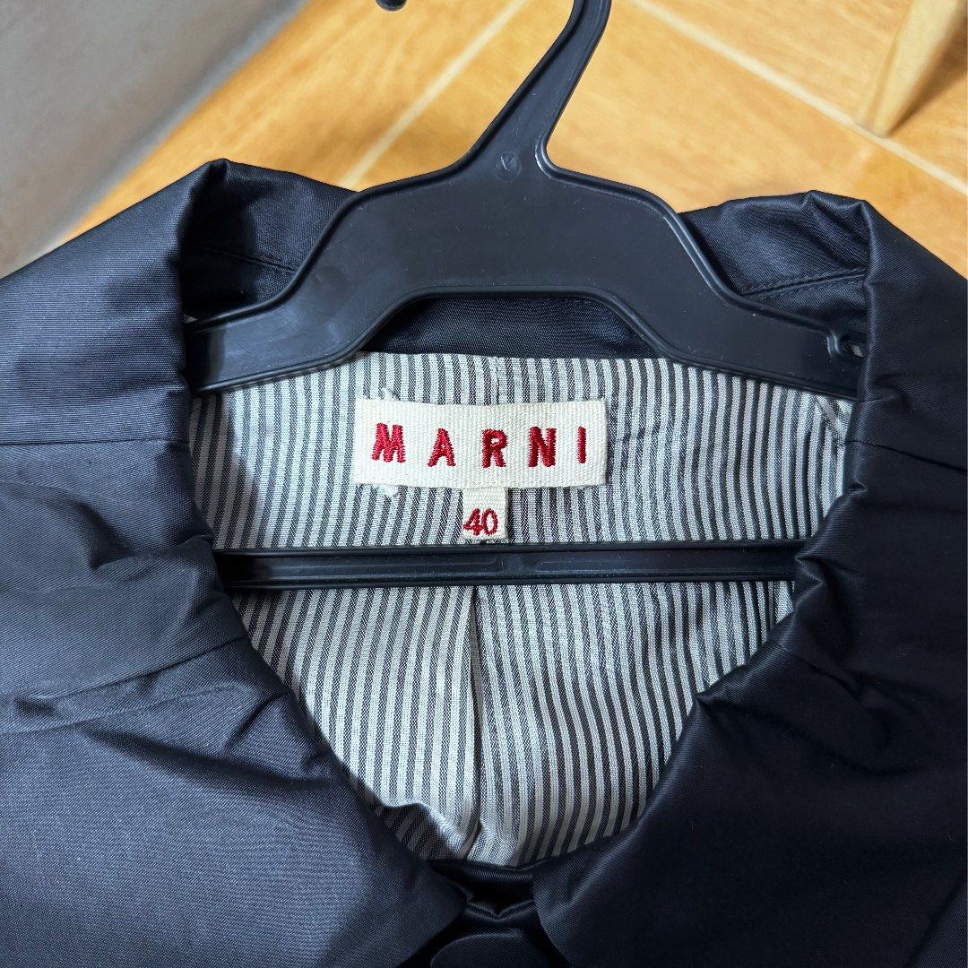 MARNI coat-style blouse (Category: Others Tops) located in Valenzuela. Submitted by thriftynanay88 (Listing ID 1469625486, Image 2). Description: Size 40 on tag M-L womens.