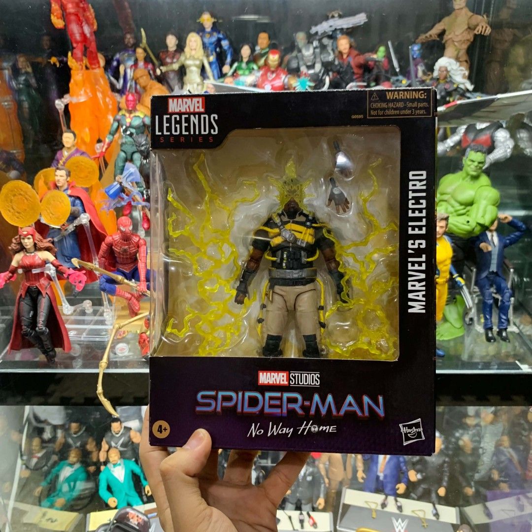 Marvel Legends Electro "SPIDERMAN No way Home" (Category: Figurines & Statues) located in Marikina City. Submitted by fasthorse.94b10b (Listing ID 1469686783, Image 2). Description: ELECTRO - BIB Complete - Including Alt Hands & Lightning Effects.