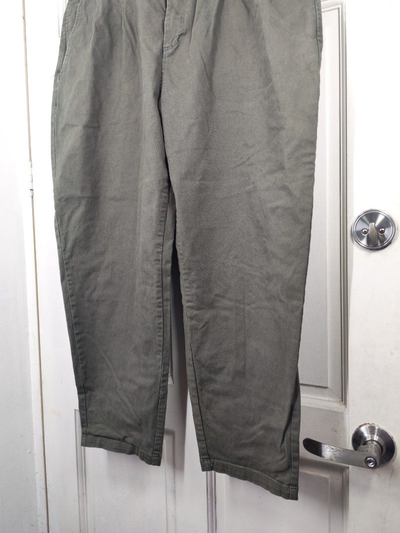 Mclover og pants (Category: Chinos) located in Manila. Submitted by potato.ph (Listing ID 1469702418, Image 3). Description: Mclover og pants.