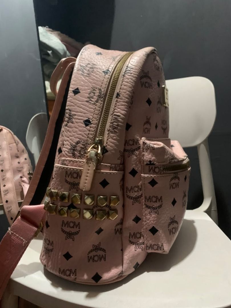 mcm (Category: Backpacks) located in Caloocan City. Submitted by hellnelly21 (Listing ID 1469659060, Image 3). Description: (POWDERPINK MCM BACKPACK) SIZE:MEDIUM • LEATHER • GOOD CONDITION • MINIMAL SCRATCHES • HEAVYWEIGHT • COLOR RATE: 9/10 • WITH TAGS • CONDITION RATE: 9/10 LOCATION: DAVAO DEL SUR, DAVAO CITY, TORIL COURIER: JNT, FLASH EXPRESS .