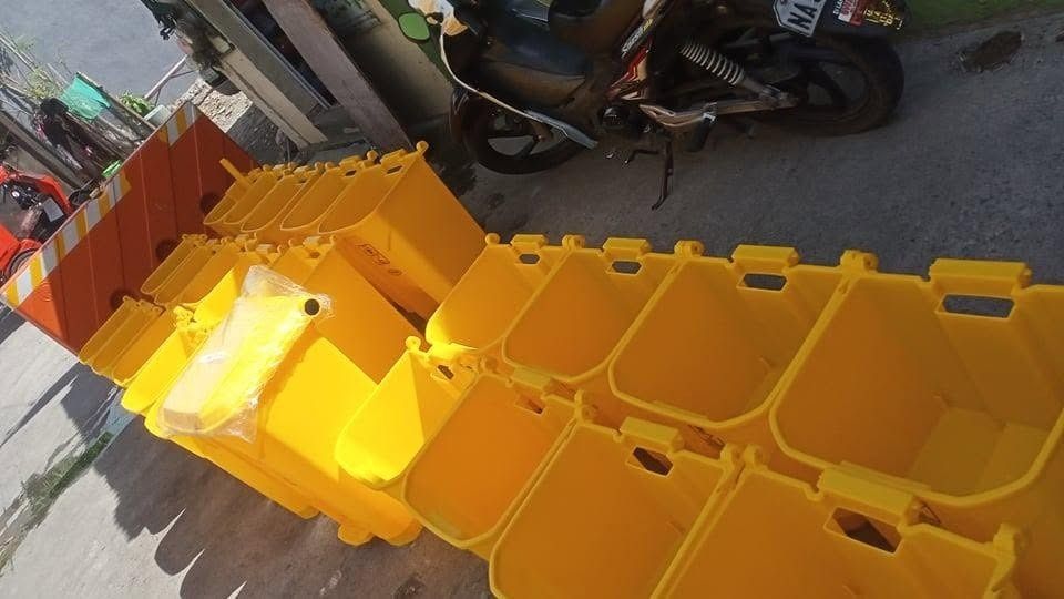 MEDICAL WASTE TRASH BIN (Category: Waste Bins & Bags) located in Caloocan City. Submitted by calmhawk_a2cd7a (Listing ID 1469582215, Image 1). Description: MEDICAL WASTE TRASH BIN 80 LITERS JUST CALL US / Pm me for more info. -09971763227 LOOK FOR : ANGHIE Address: 634 JRA COMPOUND LUPANG PARI SAN MIGUEL PASIG CITY WEBSITE: http://jocelynesidera30.wibsite.com/joekelceetrading email: [hidden information].