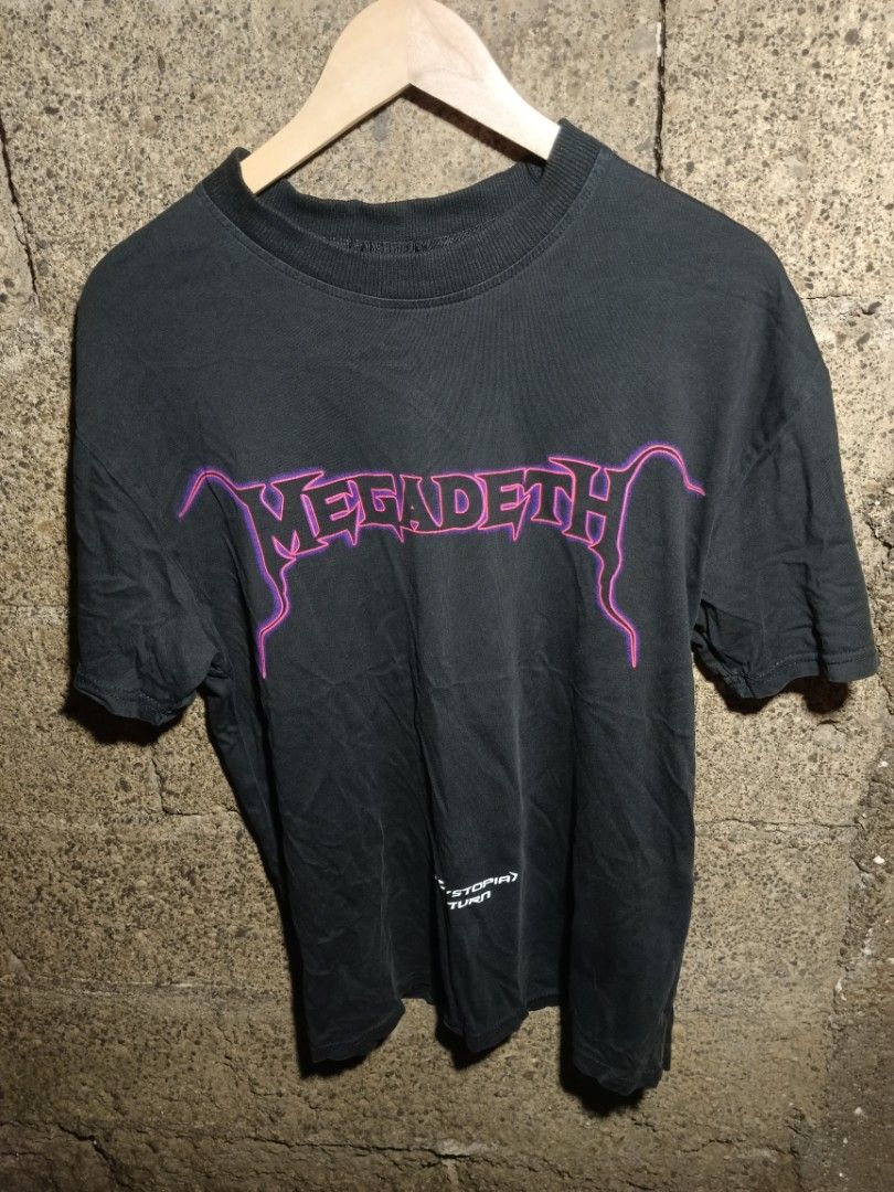 Megadeth vs Metallica Band Tee (Category: Coats, Jackets and Outerwear) located in Binan City. Submitted by lhustlers (Listing ID 1469597144, Image 1). Description: .