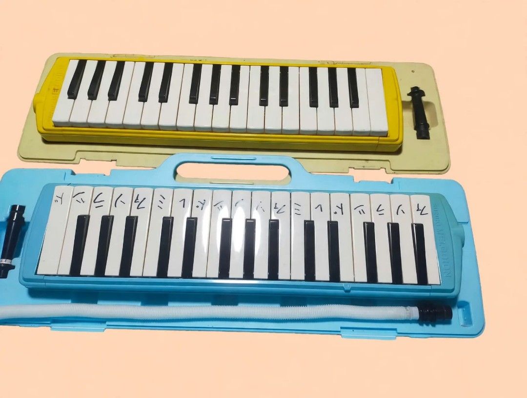 MELODICA / MELODION BUNDLE - 4 PCS* (Category: Musical Instruments) located in Pasay City. Submitted by 22aileen (Listing ID 1469705977, Image 3). Description: MELODICA / MELODION BUNDLE - 4 PCS* Suzuki Melodion Japan made ✅ Inclusion per pc: - Case + hose + mouthpiece - 32 keys, working ✅ Colors: - Yellow - Green (with color guide sticker) - 2x Light Blue ✅ Condition working.
