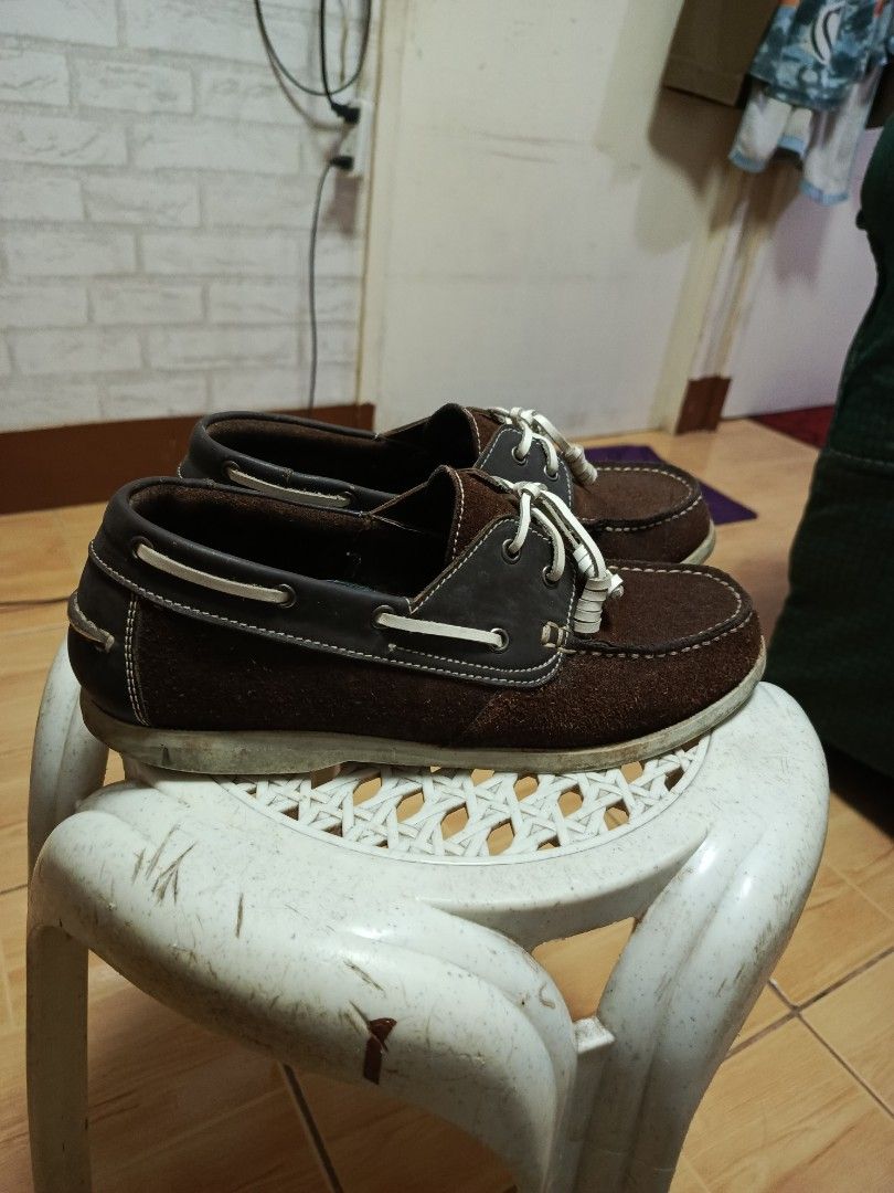 Mendrez Top Sider Shoes (Category: Dress Shoes) located in Bacoor. Submitted by cy_ross (Listing ID 1469632698, Image 1). Description: Mendrez Boat Shoes Original Size 8.5 | 42 Mens No box Heel drags only Molino 3 Bacoor Cavite loc Lalamove or pickup only.