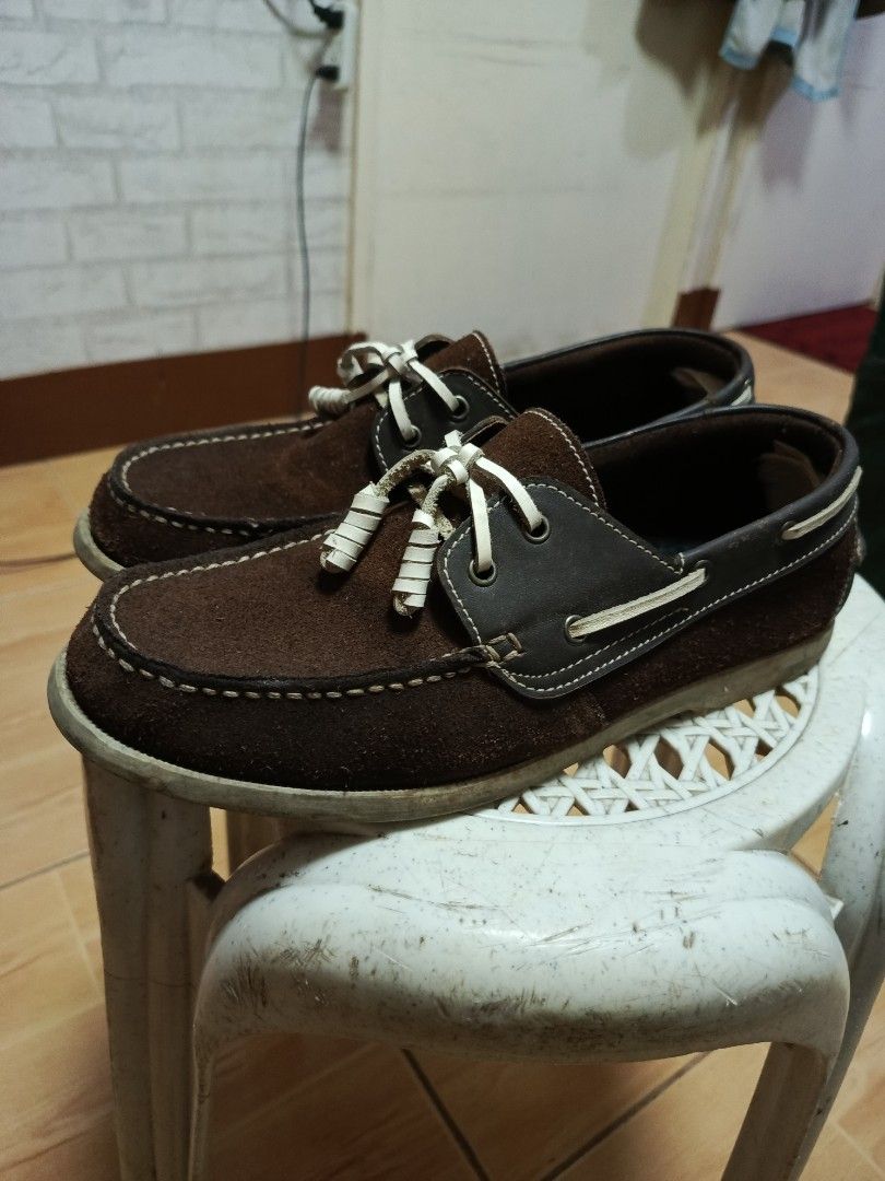 Mendrez Top Sider Shoes (Category: Dress Shoes) located in Bacoor. Submitted by cy_ross (Listing ID 1469632698, Image 2). Description: Mendrez Boat Shoes Original Size 8.5 | 42 Mens No box Heel drags only Molino 3 Bacoor Cavite loc Lalamove or pickup only.