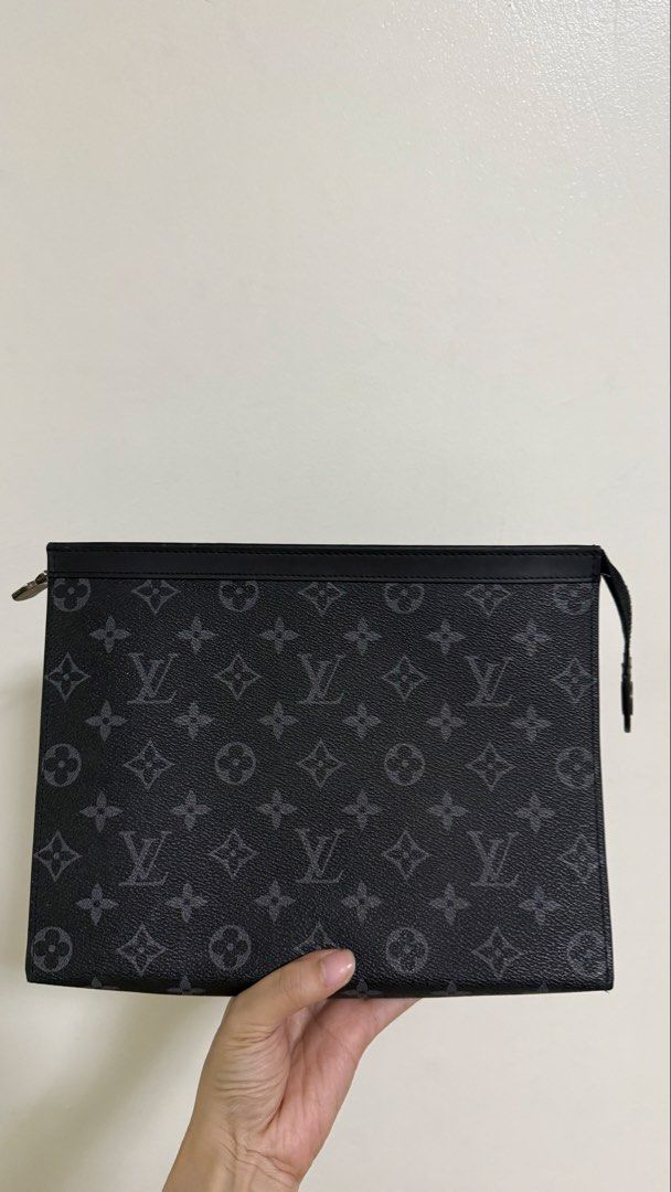 Men's Clutch in black monogram (Category: Belt bags, Clutches and Pouches) located in Las Pinas. Submitted by prelovedrepubliq2 (Listing ID 1469704970, Image 1). Description: LV Men's clutch black monogram Microchipped scannable.