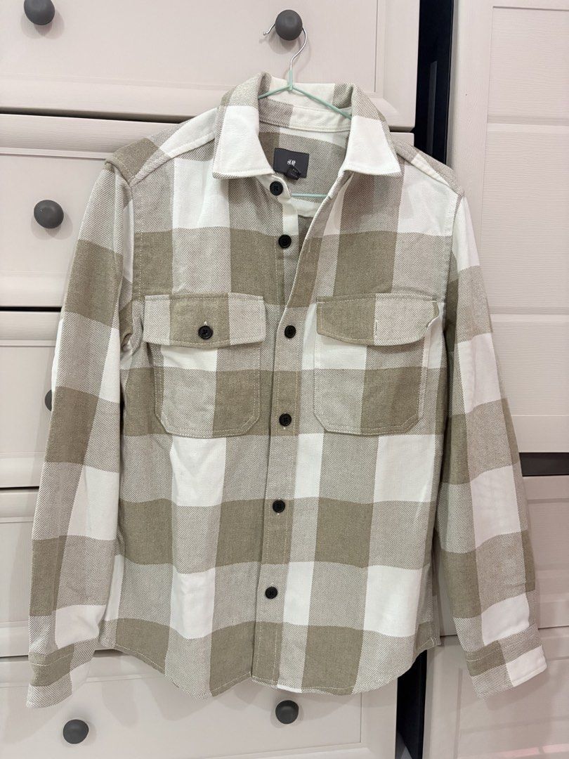 Men’s H&M Plaid Outerwear Size XS (Category: Coats, Jackets and Outerwear) located in Bulacan. Submitted by _bythepetitecollective (Listing ID 1469624166, Image 1). Description: Looks like new! In a very good condition. 💯 XS pls see tag. Shoulders: 16.5 inches Pit to pit: 19 inches Length: 26.5 inches .