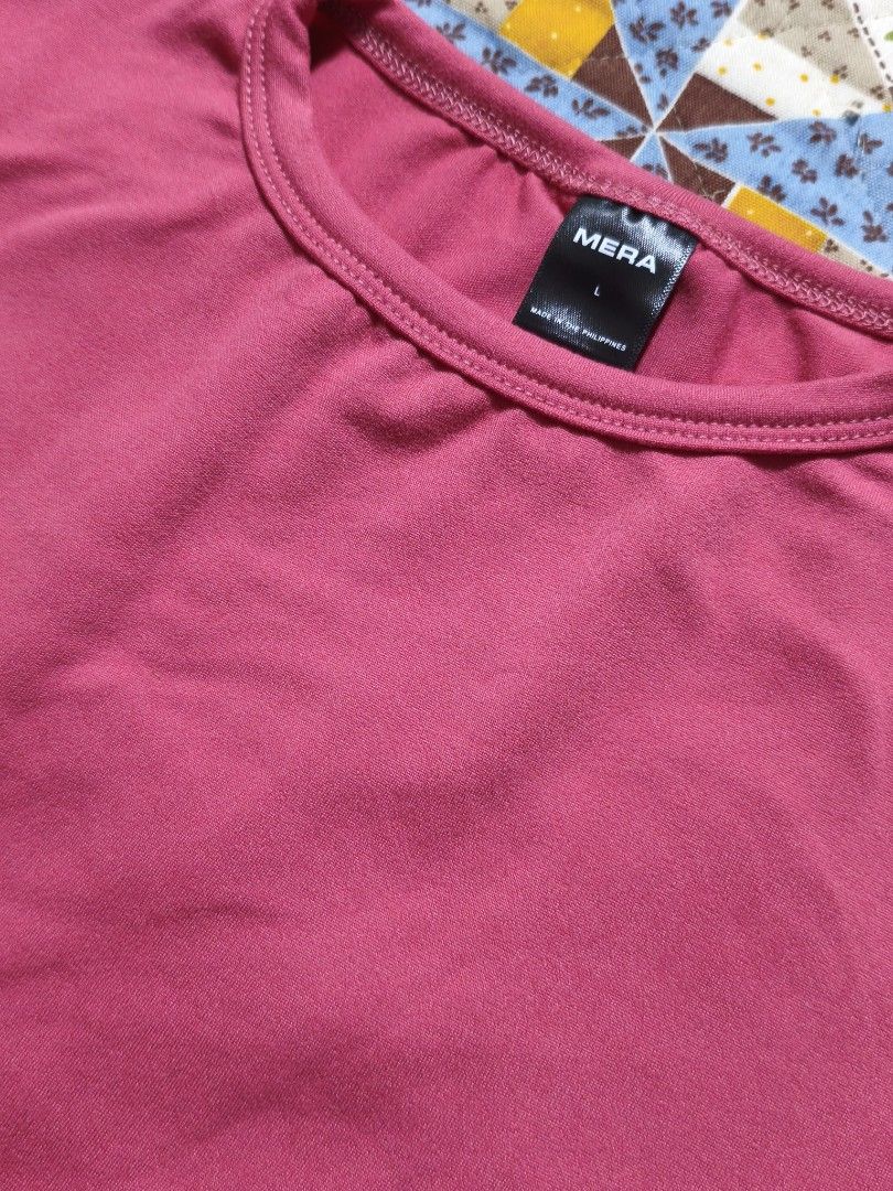 Mera top shirt (Category: Shirts) located in Las Pinas. Submitted by dnbrbnt (Listing ID 1469702175, Image 2). Description: .