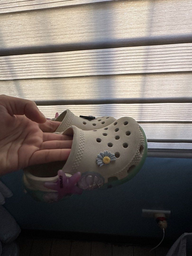 mermaid design crocs (Category: Babies & Kids Fashion) located in Rizal. Submitted by chonwear (Listing ID 1469616530, Image 2). Description: my favorite design🥲 mermaid super pretty nito as in limitted edition lang to nabili ko in zalora for 2500 and now sell kona lang for 1500🥲 looks new padin bihira lang gamitin and mdami na crocs baby ko i need space na din c6 size prefer age 1-2y .