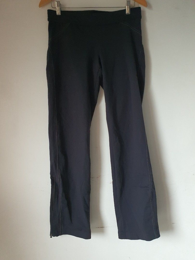 Merrell Black Athletic Pants with Ankle Zippers (Category: Joggers) located in Meycauayan. Submitted by shoptoown (Listing ID 1469584279, Image 1). Description: - Brand: Merrell - Color: Classic Black - Ideal for: Workouts, hiking, and daily wear - Material: Comfortable stretch fabric for easy movement - Features: Functional ankle zippers for ventilation and easy over-shoe removal - Measurements: Waist 15-16 inches flat, length approximately 21 i