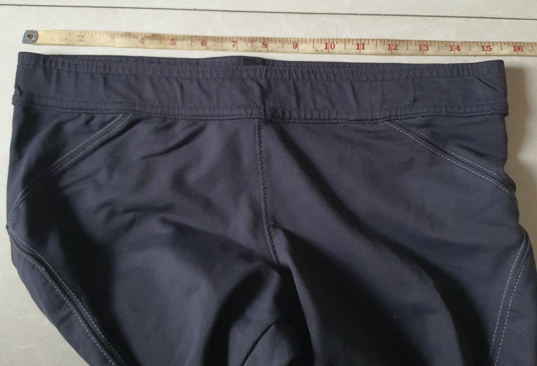 Merrell Black Athletic Pants with Ankle Zippers (Category: Joggers) located in Meycauayan. Submitted by shoptoown (Listing ID 1469584279, Image 2). Description: - Brand: Merrell - Color: Classic Black - Ideal for: Workouts, hiking, and daily wear - Material: Comfortable stretch fabric for easy movement - Features: Functional ankle zippers for ventilation and easy over-shoe removal - Measurements: Waist 15-16 inches flat, length approximately 21 i