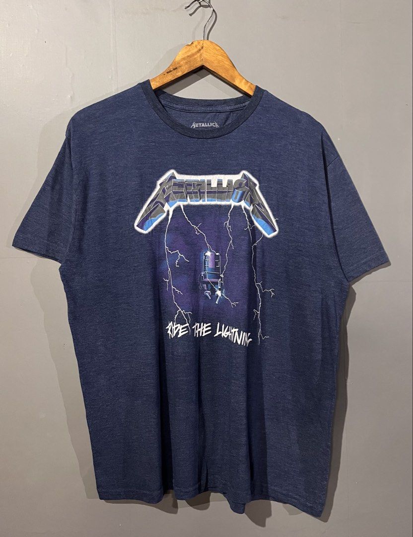 Metallica Ride the Lightning (Category: Tshirts & Polo Shirts ) located in San Mateo. Submitted by street_rev (Listing ID 1469682058, Image 1). Description: 28 x 22.5 xl on tag.