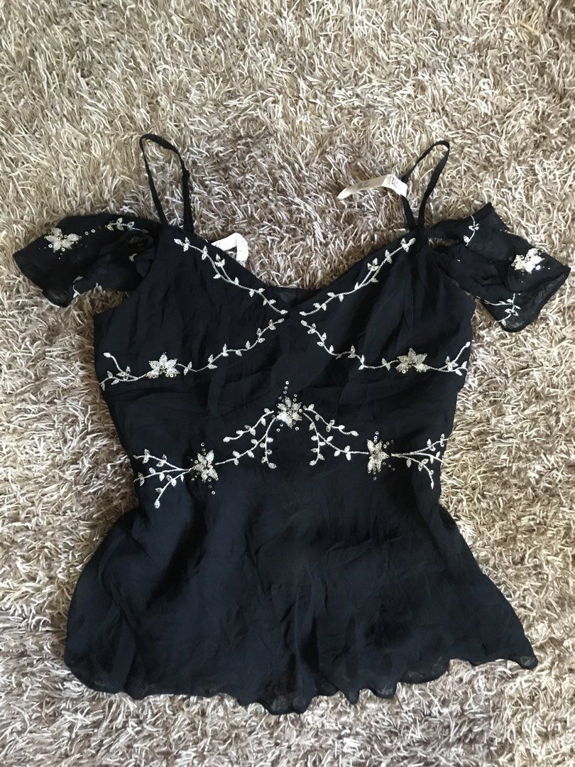 Michael Klein (Category: Blouses) located in Kitcharao. Submitted by ialyga08 (Listing ID 1469596979, Image 1). Description: Size - S-M.
