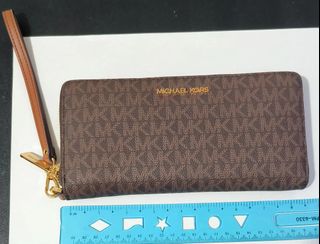 (Category: ) located in . Submitted by urijahs.preloved (Listing ID 1469611912, Image 1). Description: .