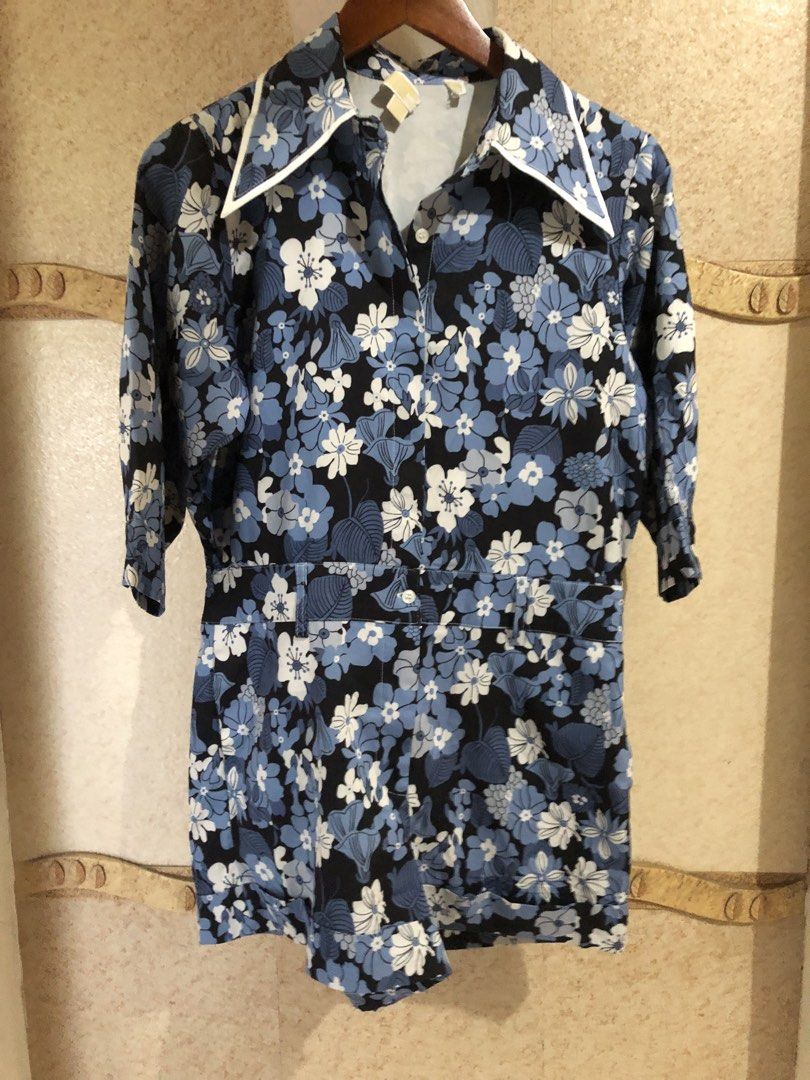 MICHAEL KORS ROMPER SHORT (Category: Rompers) located in Santa Rosa. Submitted by eceldg05 (Listing ID 1469627155, Image 3). Description: MICHAEL KORS SHORT ROMPER Pocket both side W/belt loops l on tag Medium fit only Bnw cond .