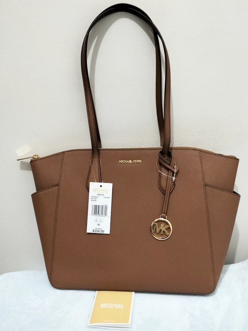 Michael Kors Tote Bag (Category: Tote Bags) located in Quezon City. Submitted by rhitzycorner (Listing ID 1469593104, Image 1). Description: Brandnew and 💯 authentic Purchased fro US with original tag On hand and ready to ship Also open for layaway/installment with no additional interest up to 2 months.