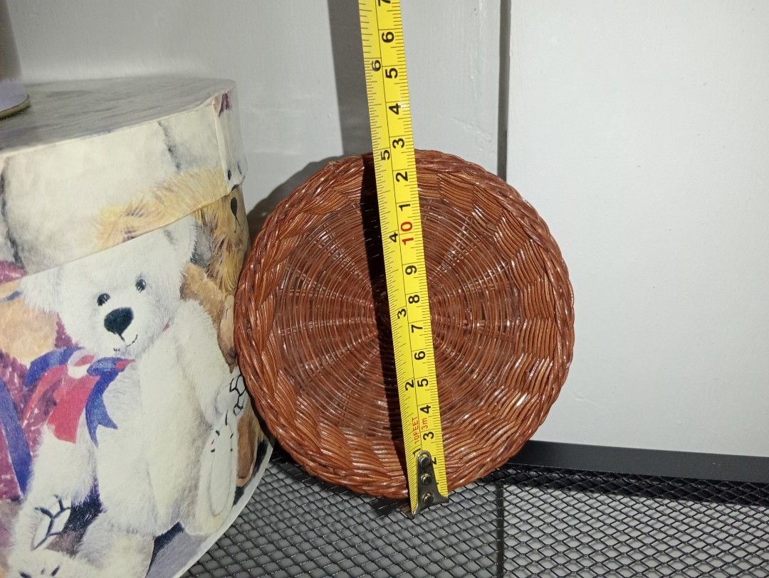 MINI ROUND FLAT BASKET (Category: Storage Boxes & Baskets) located in Kawit. Submitted by gieclutter (Listing ID 1469666018, Image 3). Description: Flakers and joy reservers are 𝗻𝗼𝘁 𝗮𝗹𝗹𝗼𝘄𝗲𝗱 Actual photos, sized precisely Verify item's dimensions first All sales are final—no returns, exchanges, or refunds 𝗖𝗢𝗡𝗗𝗜𝗧𝗜𝗢𝗡: ・𝗔𝗦 𝗜𝗦 ・has minimal dust and broken weaves 𝗟𝗢𝗖𝗔𝗧𝗜𝗢𝗡: Kawit, Cavite 𝗠𝗢𝗣: 𝗣𝗙/NO COD Item price + ₱�