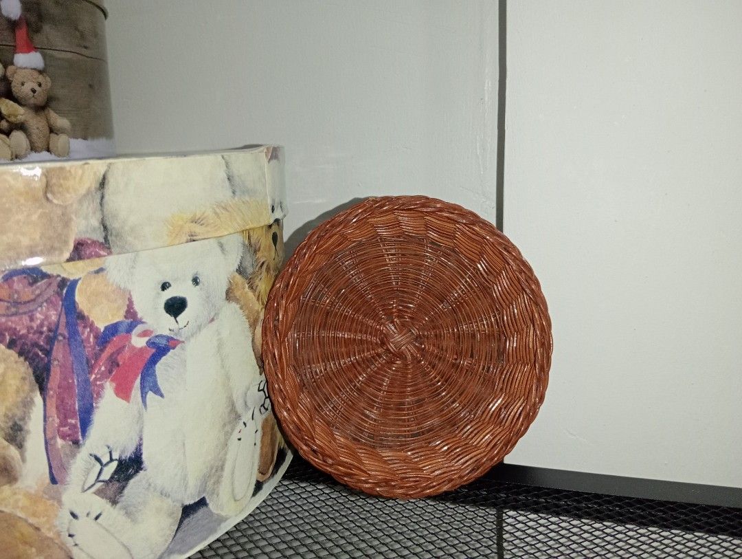 MINI ROUND FLAT BASKET (Category: Storage Boxes & Baskets) located in Kawit. Submitted by gieclutter (Listing ID 1469666018, Image 1). Description: Flakers and joy reservers are 𝗻𝗼𝘁 𝗮𝗹𝗹𝗼𝘄𝗲𝗱 Actual photos, sized precisely Verify item's dimensions first All sales are final—no returns, exchanges, or refunds 𝗖𝗢𝗡𝗗𝗜𝗧𝗜𝗢𝗡: ・𝗔𝗦 𝗜𝗦 ・has minimal dust and broken weaves 𝗟𝗢𝗖𝗔𝗧𝗜𝗢𝗡: Kawit, Cavite 𝗠𝗢𝗣: 𝗣𝗙/NO COD Item price + ₱�