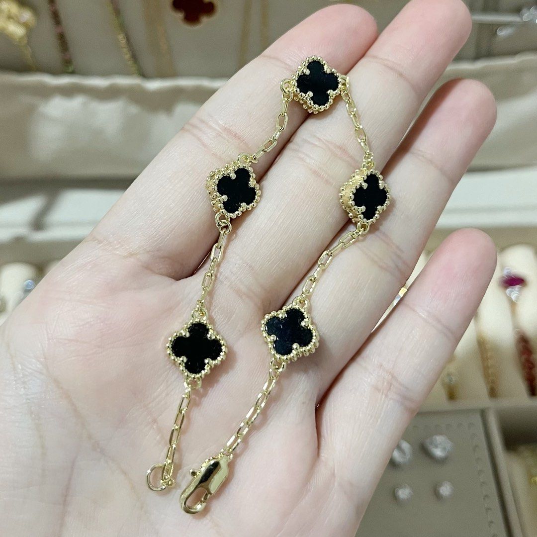MINI VCA BLACK GOLD BRACELET (Category: Bracelets) located in Talavera. Submitted by curatedbykhy (Listing ID 1469690120, Image 2). Description: ganda ng pagka-gold!! hindi mukhang cheap!! can fit size 6-7”.