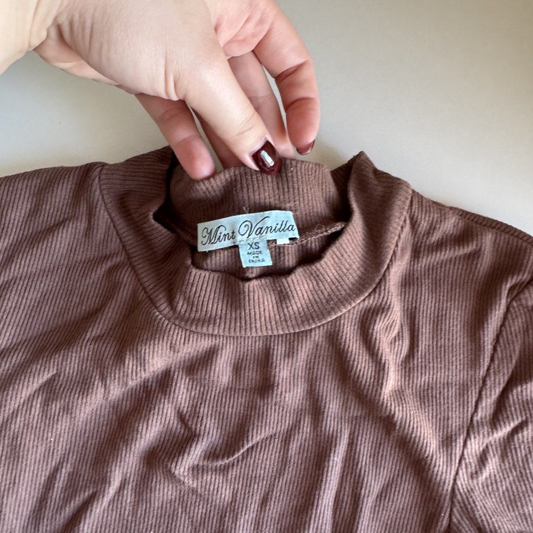 Mint Vanilla Brown Backless T-shirt (Category: Shirts) located in Santa Rosa. Submitted by ceyllective (Listing ID 1469740437, Image 2). Description: .