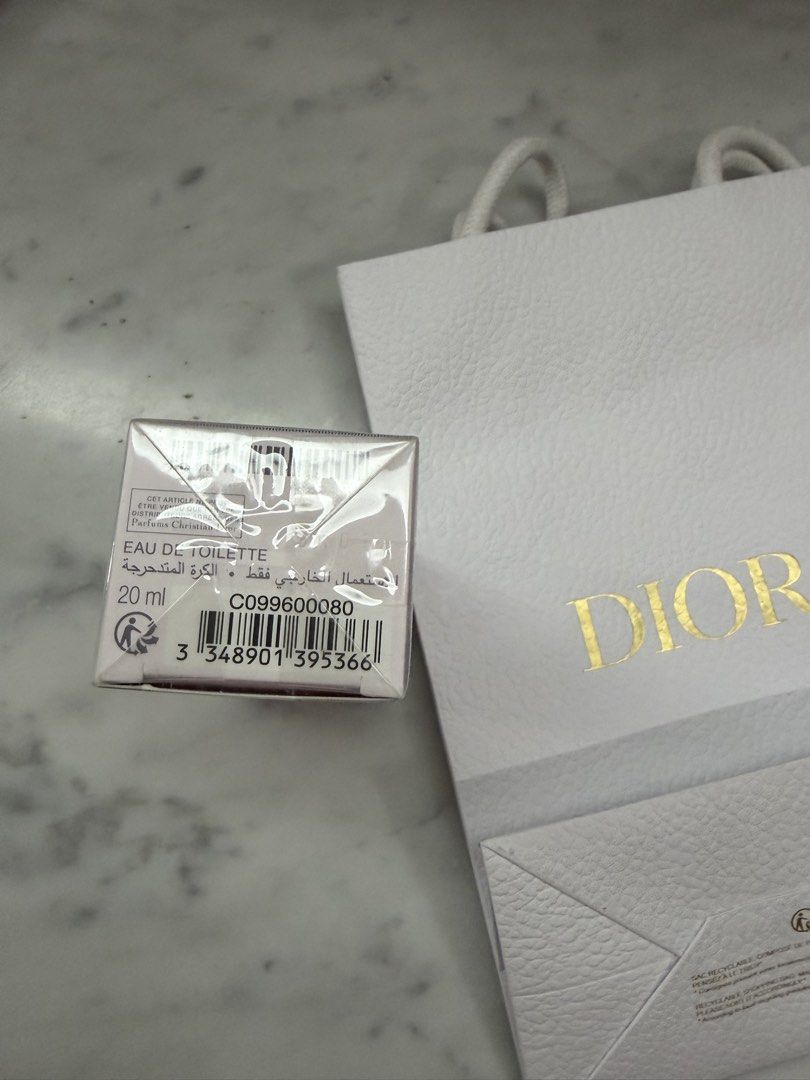 Miss Dior (Category: Fragrance & Deodorants) located in Quezon City. Submitted by theluxuryrack (Listing ID 1469693090, Image 3). Description: .