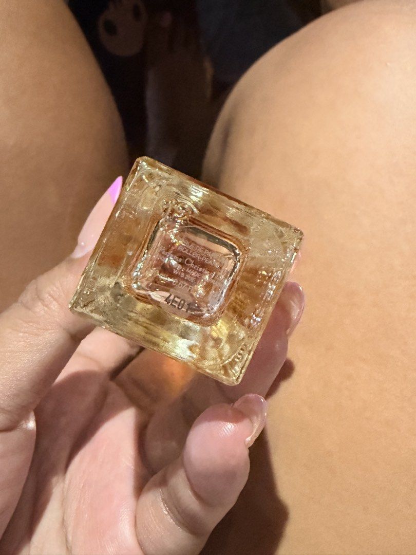 Miss Dior Eau de Parfum Roller-Pearl 20ml (Category: Fragrance & Deodorants) located in Batangas. Submitted by aylabtoshop (Listing ID 1469749607, Image 3). Description: - Authentic Miss Dior Eau de Parfum in 20ml Roller-Pearl - Travel-friendly and perfect for on-the-go touch-ups - Elegant glass bottle featuring the iconic CD cap - Barely used (applied only a couple of times, mostly full) - Original box included with matching batch code 4E01 on b