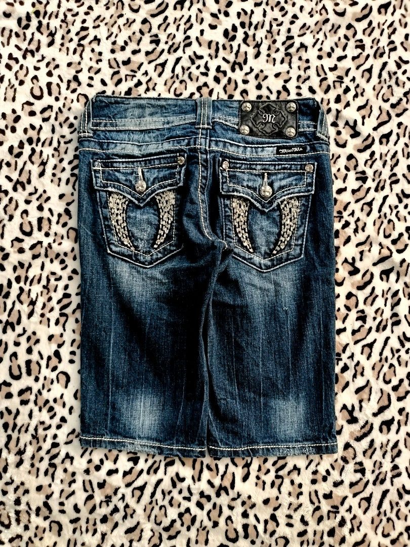 Miss Me Bermuda Denim Shorts (Category: Shorts) located in Los Banos. Submitted by nicot_nit (Listing ID 1469707136, Image 1). Description: mine ₱750 (OR DROP YOUR BEST OFFER)❗ +sf waist - 25-28 lemgth - 19 small - med 9.7/10 click or slides each photos for any flaws n other details, dm me or comment to purchase n other details📩.