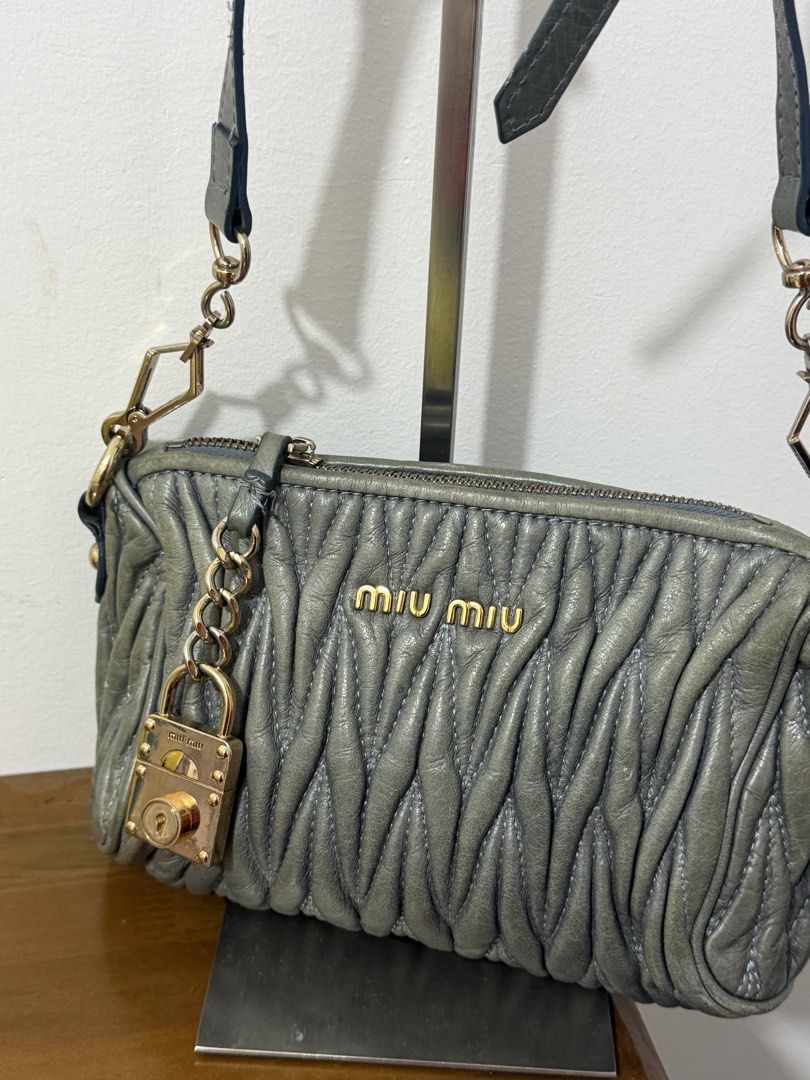 miu miu shoulder bag (Category: Luxury Bags & Wallets) located in Manila. Submitted by prelovedbyramiah (Listing ID 1469714520, Image 2). Description: cant find tag .