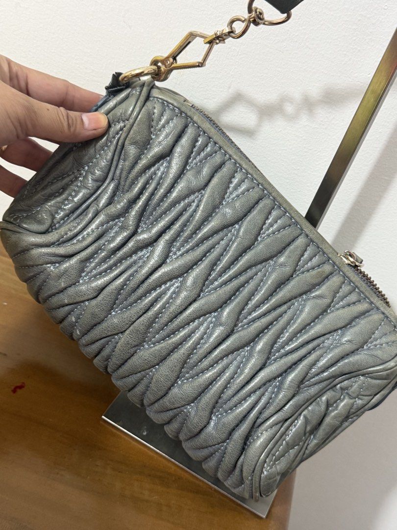 miu miu shoulder bag (Category: Luxury Bags & Wallets) located in Manila. Submitted by prelovedbyramiah (Listing ID 1469714520, Image 3). Description: cant find tag .