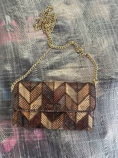 (Category: ) located in . Submitted by reywearfinds (Listing ID 1469597720, Image 1). Description: .