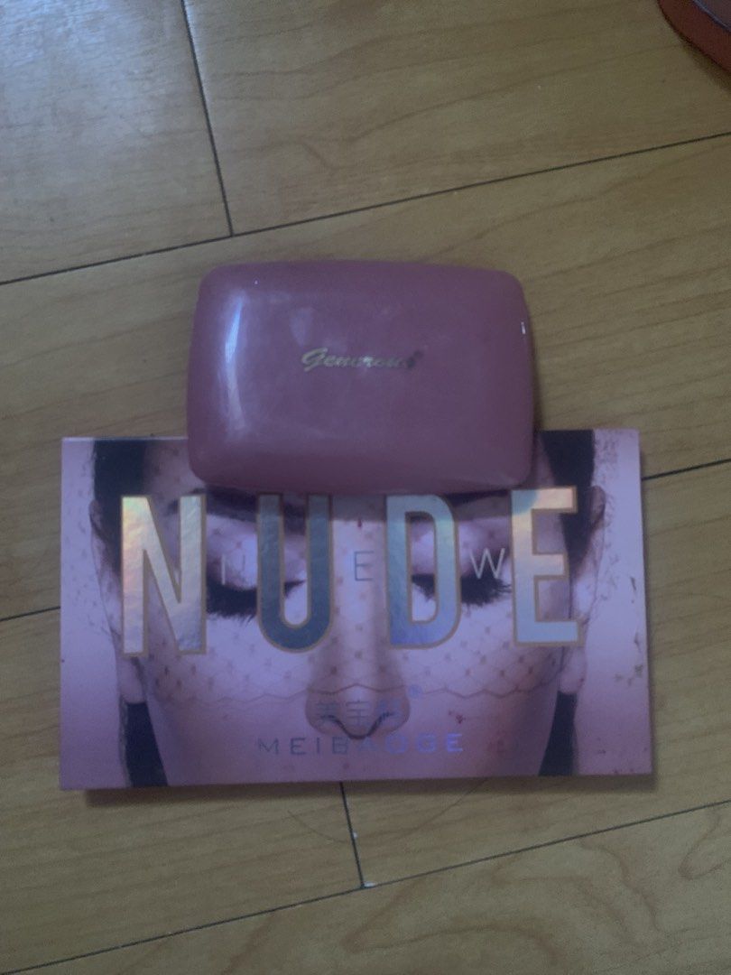 Mixed Makeups (Category: Makeup) located in Manila. Submitted by yurishinin (Listing ID 1469640673, Image 2). Description: Rfs: Decluttering, need space, badly need funds. Get niyo naaa - Makeup bundle for only 200! Inclusions: - 2 unbranded eyeshadow palette - Shawill eyeshadow palette and Shawill highlighter - Ashley Shine lip tint - Cloud Beauty Glitzy Dust (Badass) - Peripera Sugar Twinkle glitter Condition: Eyeshadow palettes and highlighter