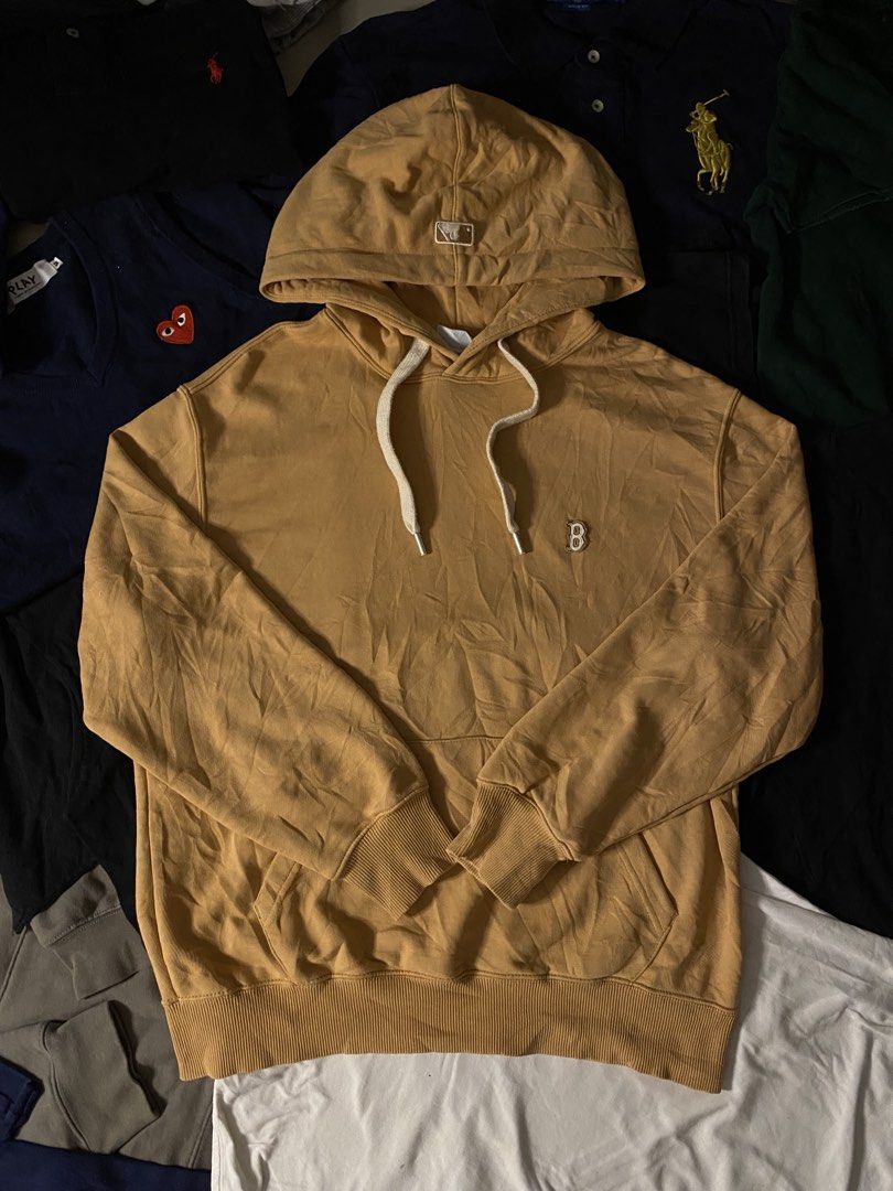 MLB BOSTON HOODIE (Category: Coats, Jackets and Outerwear) located in Manila. Submitted by urbanhits (Listing ID 1469714858, Image 1). Description: MLB BOSTON HOODIE / 26.5 length / 23 width / 24 sleeve / 10/10 Condition 10/10 Color Rate need wash (issue).
