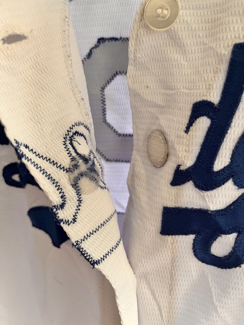 MLB LA Dodgers Kershaw #22 Jersey (Category: Shirts) located in Davao. Submitted by aelanes.thriftthings (Listing ID 1469600689, Image 3). Description: Authentic Majestic Major League Baseball Los Angeles Dodgers Kershaw #22 Fan Replica Jersey Price: Php 1, 260 (shipped) Negotiable Size On Tag: Small Measurements : 17 x 23 1/2 in Color: Clean white with royal blue lettering Features: - Button-up front with team logo across the chest - sewed, not 