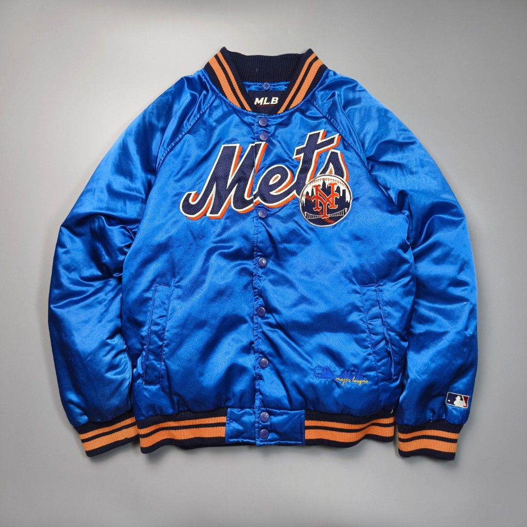 MLB NEW YORK METS PUFFER VARSITY JACKET (Category: Coats, Jackets and Outerwear) located in Baguio. Submitted by nikholeisshop29 (Listing ID 1469633486, Image 1). Description: MLB NEW YORK METS PUFFER VARSITY JACKET 1,980 + SF Best fit: medium - large L:27 | W:23 Excellent condition Color rate:10/10.