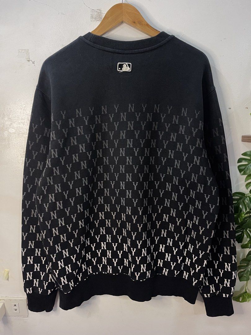 MLB New York Yankees Monogram Gradient Sweatshirt (Category: Coats, Jackets and Outerwear) located in Cabagan. Submitted by blessingma81004 (Listing ID 1469740511, Image 3). Description: - Brand: MLB (New York Yankees) - Design: Allover monogram print with a gradient fade to white - Details: Crewneck collar, ribbed trim, embroidered team logo patch - Size: Fits Large to Extra Large (Width: 23", Length: 29") - Condition: Clean, excellent overall c