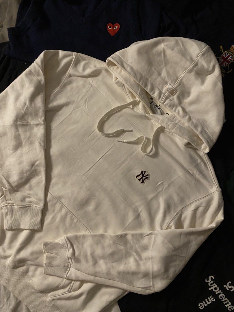 MLB NY HOODIE (Category: Coats, Jackets and Outerwear) located in Manila. Submitted by urbanhits (Listing ID 1469715379, Image 2). Description: MLB NY CREAM HOODIE / 28 length / 25 width / 25 sleeve / 9/10 Condition 9/10 Color Rate stain & need wash (issue).
