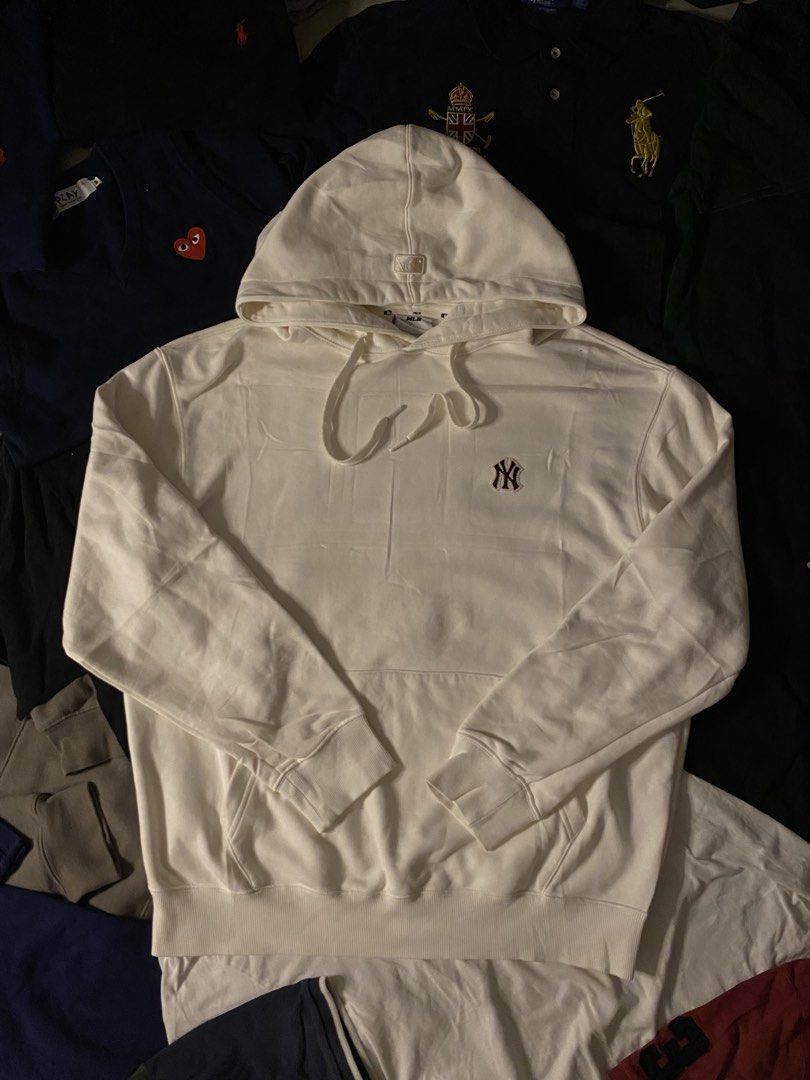 MLB NY HOODIE (Category: Coats, Jackets and Outerwear) located in Manila. Submitted by urbanhits (Listing ID 1469715379, Image 1). Description: MLB NY CREAM HOODIE / 28 length / 25 width / 25 sleeve / 9/10 Condition 9/10 Color Rate stain & need wash (issue).
