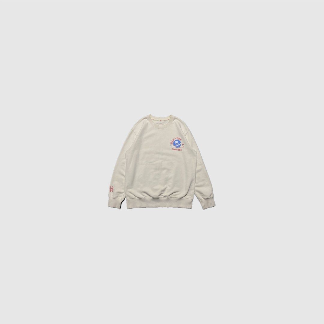 MLB NY Yankees Sweater (Category: Hoodies) located in Cavite. Submitted by kali_galleria (Listing ID 1469690970, Image 1). Description: Available 🏷️ MLB NY Yankees Sweater • Excellent Condition: 9.7 • Color rate: 9.7 • Width: 22 • Length: 26 • Best Fit: M-L • Issue: 🏷️550 + SF “Thrift with your fingertip👆🏼”.