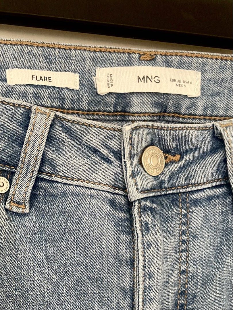 MNG Mango Flare Light Wash Jeans (Category: Jeans) located in Mandaue City. Submitted by piacatrina08 (Listing ID 1469622086, Image 3). Description: - Size: EUR 38, USA 6, MEX 5 - Measurements: Waist 30 inches, Total length 42 inches - stretchable.