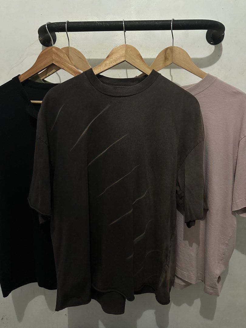 MNLA Chop Chop Tee in Black Sand (Category: Tshirts & Polo Shirts ) located in Cainta. Submitted by wornagain.ph (Listing ID 1469659177, Image 1). Description: MNLA Chop Chop Tee (solid dye) 24x27 boxy used twice only excellent condition rfs: lost weight.