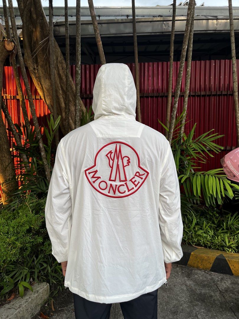 MONCLER WINDBREAKER ROOSTER LOGO BACKHIT EMBROID (Category: Coats, Jackets and Outerwear) located in Santa Cruz. Submitted by thriftgane0.2 (Listing ID 1469663898, Image 2). Description: BRAND NEW WITH HANG TAG M TO LARGE FITTING.